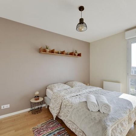 Chic Apart With Great View Of Paris Apartment Сен Дени Екстериор снимка
