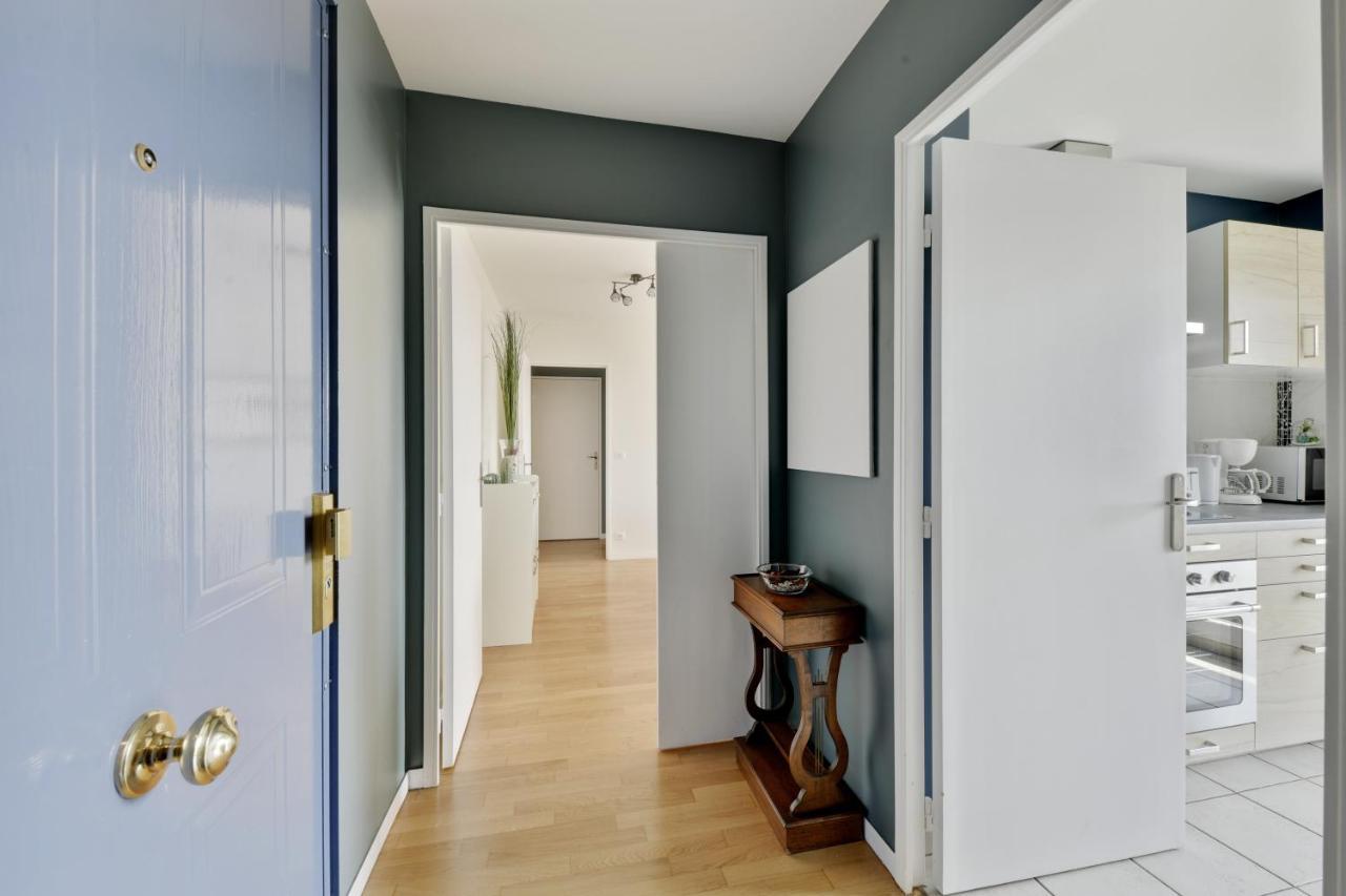 Chic Apart With Great View Of Paris Apartment Сен Дени Екстериор снимка