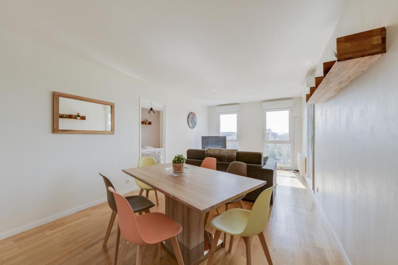Chic Apart With Great View Of Paris Apartment Сен Дени Екстериор снимка