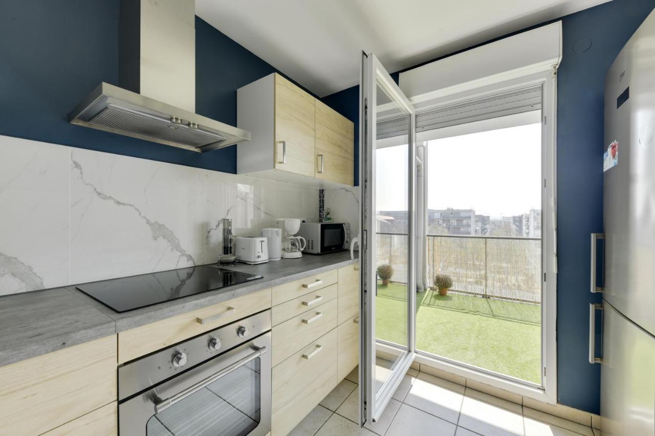 Chic Apart With Great View Of Paris Apartment Сен Дени Екстериор снимка