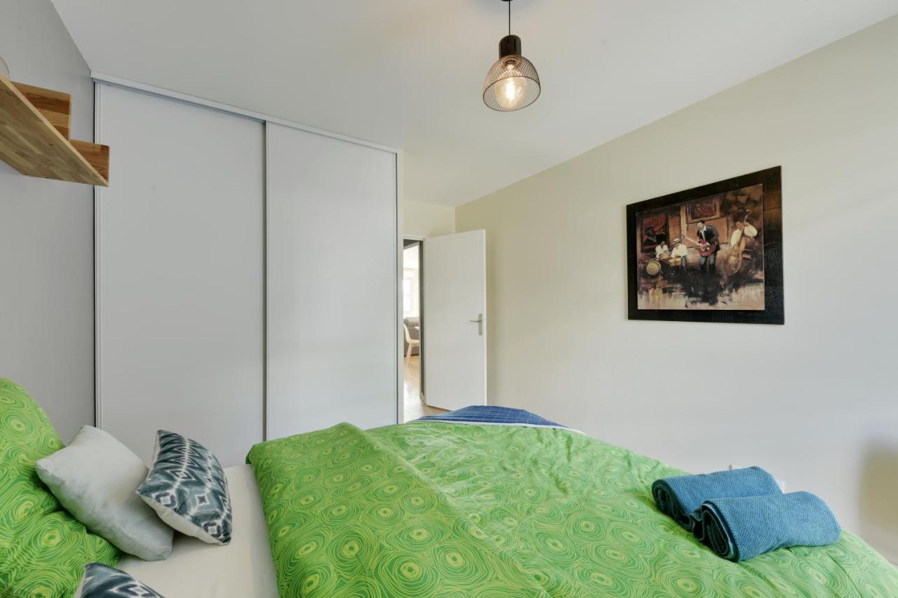 Chic Apart With Great View Of Paris Apartment Сен Дени Екстериор снимка