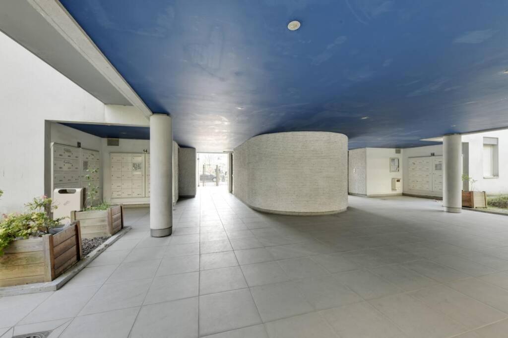 Chic Apart With Great View Of Paris Apartment Сен Дени Екстериор снимка