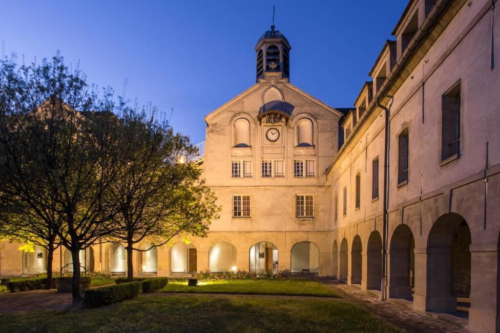 Chic Apart With Great View Of Paris Apartment Сен Дени Екстериор снимка