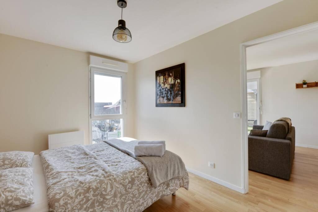 Chic Apart With Great View Of Paris Apartment Сен Дени Екстериор снимка